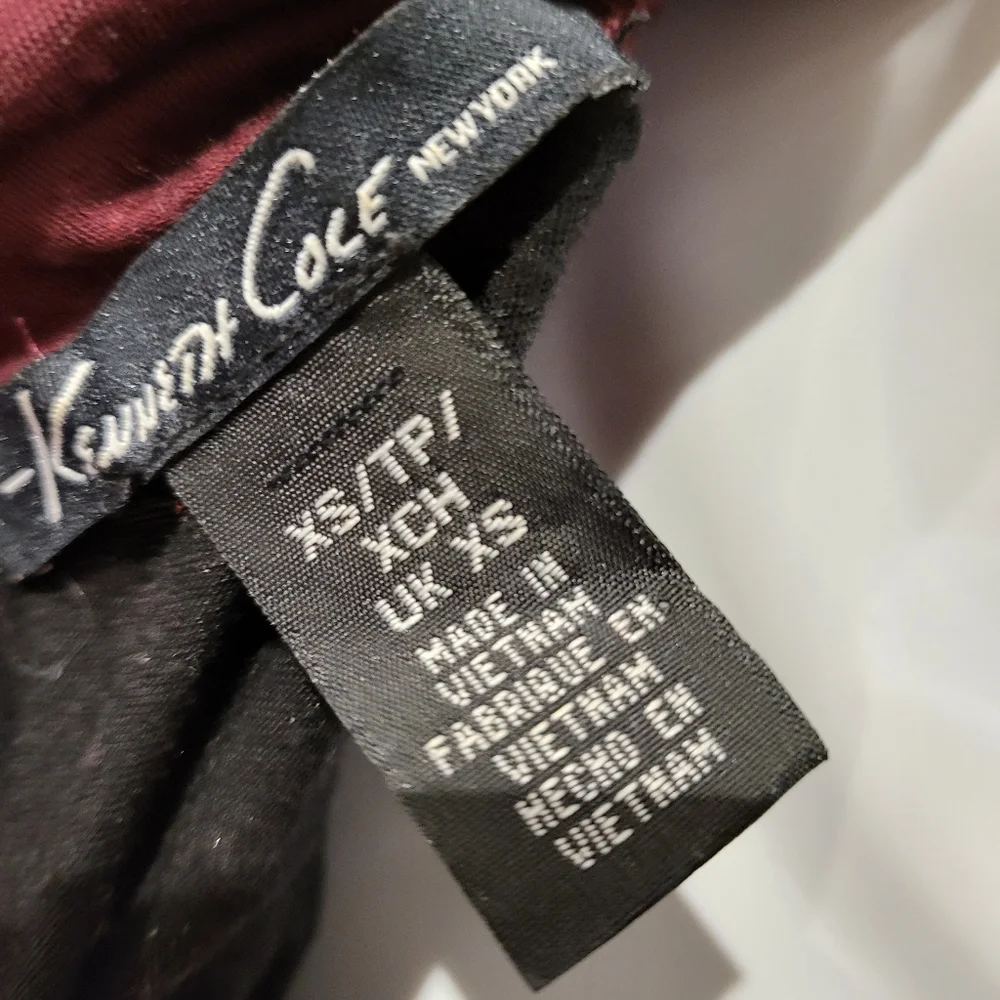 Top - Picture 3 of 3